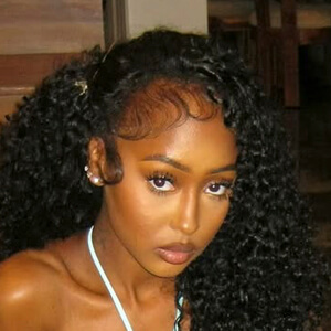 YouLoveJuu Headshot 7 of 8