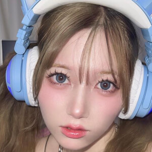 ゆきりぬ at age 30