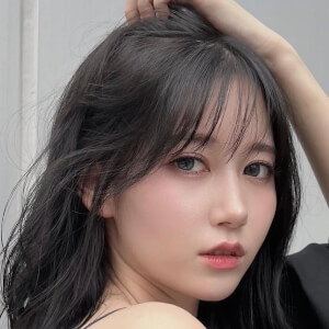 ゆきりぬ at age 29