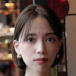 佐藤 優里亜 at age 34