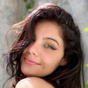 Yusette Batista Headshot 4 of 5