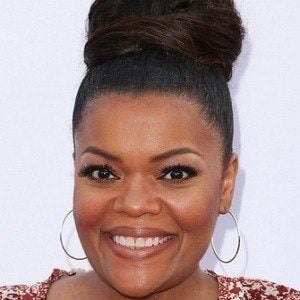 Yvette Nicole Brown at age 44