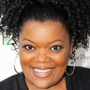 Yvette Nicole Brown Headshot 6 of 10