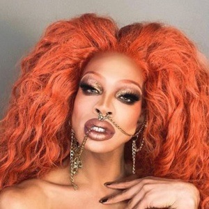 Yvie Oddly Headshot 7 of 10