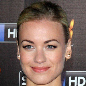 Yvonne Strahovski Headshot 9 of 10