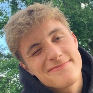 Zach Kutz Headshot 10 of 10