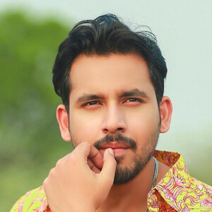 Zaher Alvi  Headshot 6 of 6