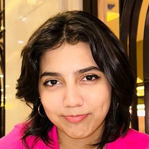Zainab Faisal Headshot 8 of 8