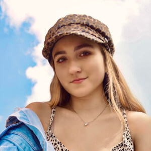 Zamy Baumuller Headshot 5 of 7