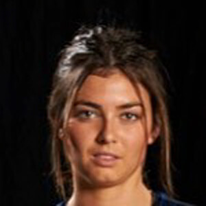 Zana Muno Headshot 2 of 9