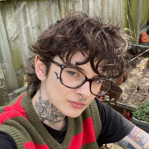 zashalovescats Headshot 3 of 3