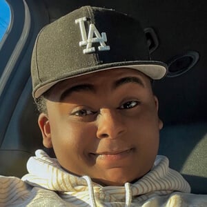 Zavian Annan Headshot 3 of 6