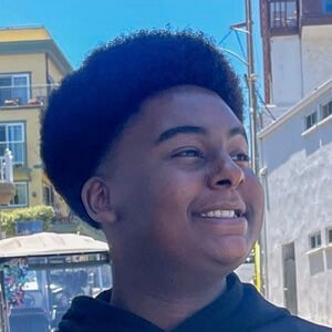 Zavian Annan Headshot 4 of 6