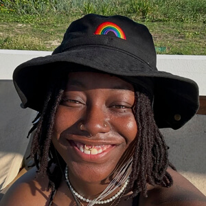 ziosaaa Headshot 6 of 6