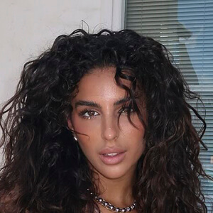 Zoe Mba Bayona Headshot 4 of 5