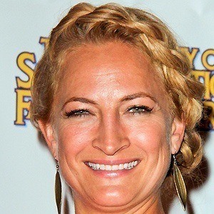 Zoe Bell Headshot 5 of 6