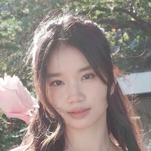 Zoe Dang Headshot 3 of 3