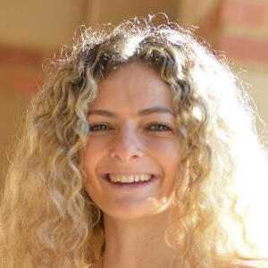 Zoe Fleck Headshot 4 of 7