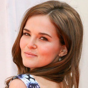 Zoey Deutch at age 17