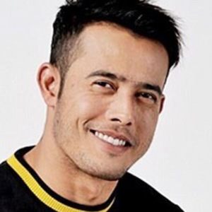 Zul Ariffin Headshot 5 of 6