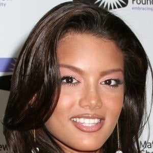 Zuleyka Rivera Headshot 5 of 7