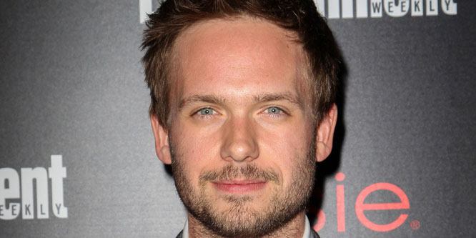 Patrick J. Adams - Age, Family, Bio | Famous Birthdays