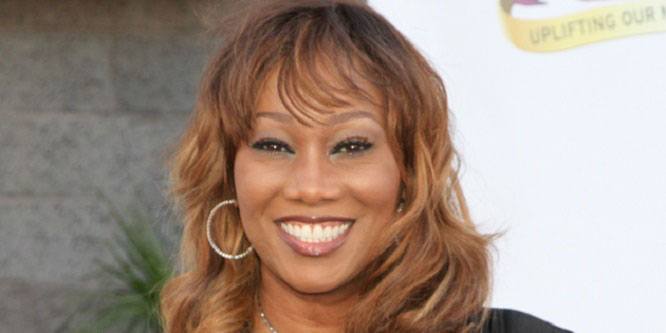 Yolanda Adams - Age, Family, Bio | Famous Birthdays