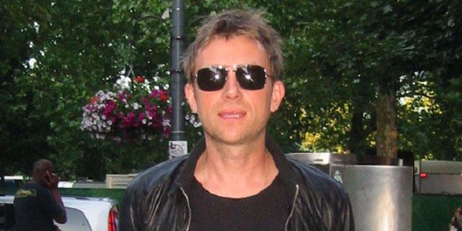 Damon Albarn - Age, Family, Bio | Famous Birthdays