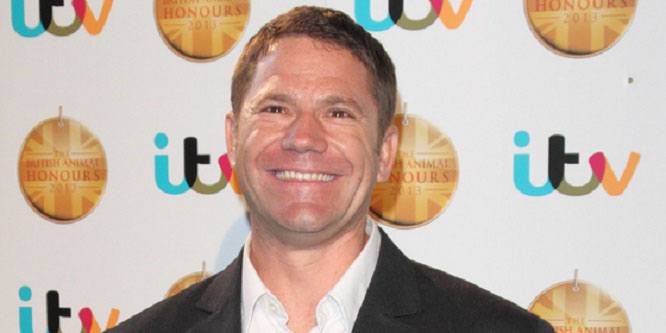 Steve Backshall - Age, Family, Bio | Famous Birthdays