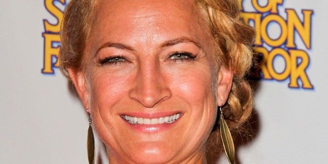 Zoe Bell - Age, Family, Bio | Famous Birthdays