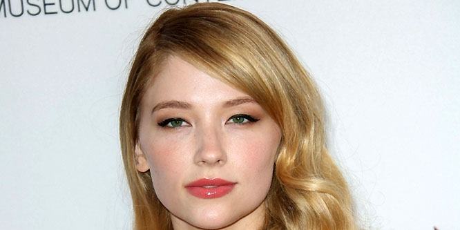 Haley Bennett - Age, Family, Bio | Famous Birthdays