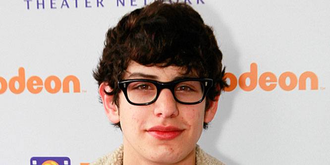 Matt Bennett - Age, Family, Bio | Famous Birthdays