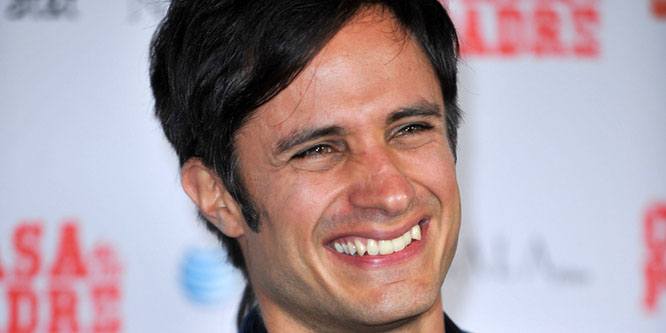 Gael García Bernal - Age, Family, Bio | Famous Birthdays