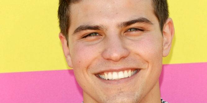 Luke Bilyk - Age, Family, Bio | Famous Birthdays