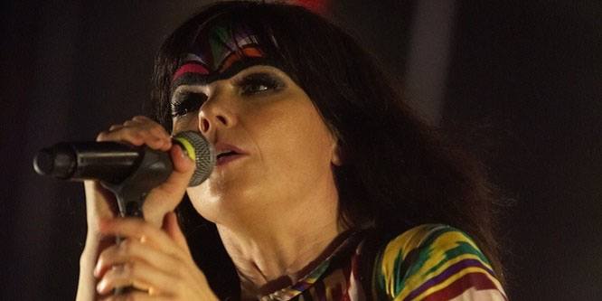 Björk - Edad, Familia, Biografía | Famous Birthdays