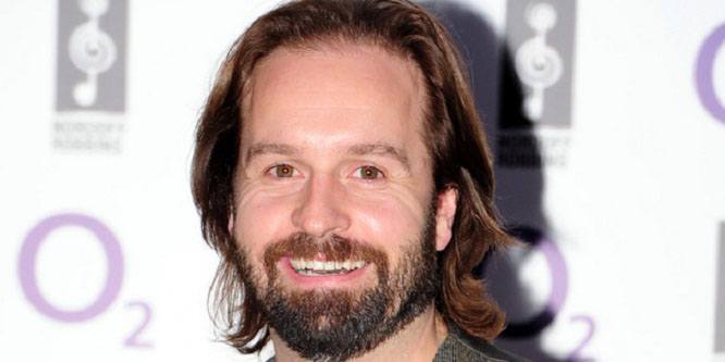 Alfie Boe - Age, Family, Bio | Famous Birthdays
