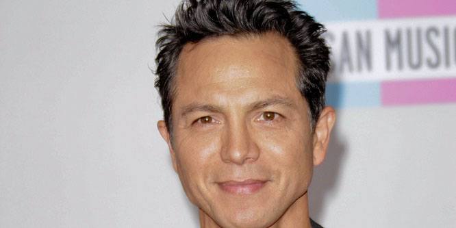 Benjamin Bratt - Age, Family, Bio | Famous Birthdays