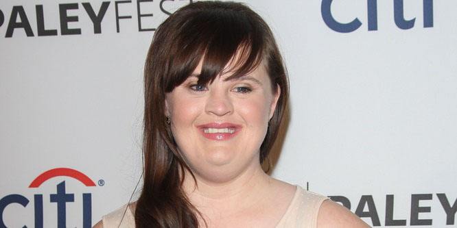 Jamie Brewer - Age, Family, Bio | Famous Birthdays