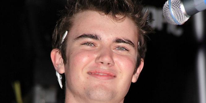 Cameron Bright - Age, Family, Bio | Famous Birthdays