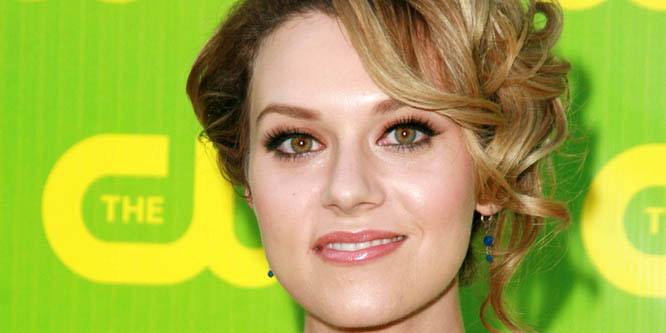 Hilarie Burton - Age, Family, Bio | Famous Birthdays