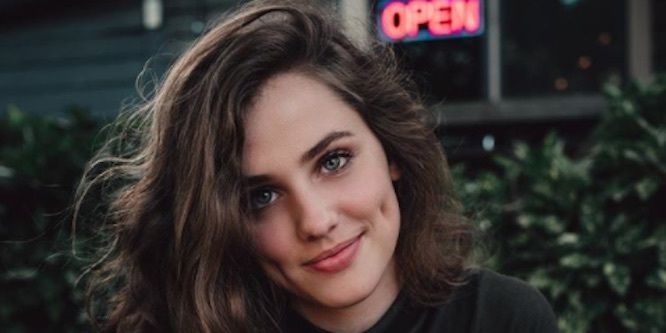 Brooke Epps - Age, Family, Bio | Famous Birthdays