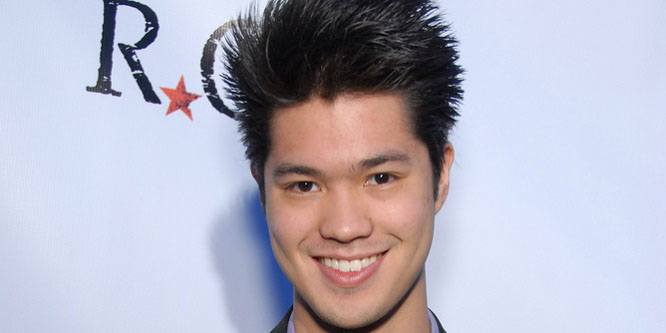 Ross Butler - Age, Family, Bio | Famous Birthdays