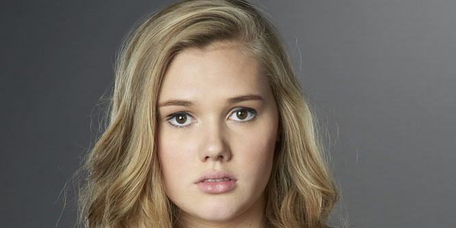Karis Cameron - Age, Family, Bio | Famous Birthdays