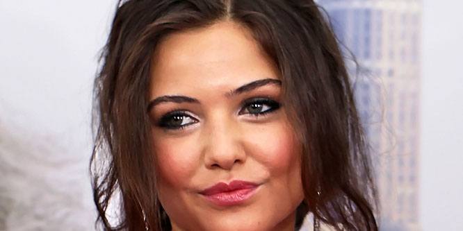 Danielle Campbell - Age, Family, Bio | Famous Birthdays