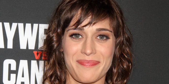 Lizzy Caplan - Age, Family, Bio | Famous Birthdays