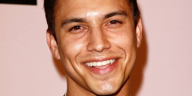 Gus Carr - Age, Family, Bio | Famous Birthdays