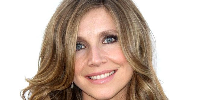 Sarah Chalke - Age, Family, Bio | Famous Birthdays
