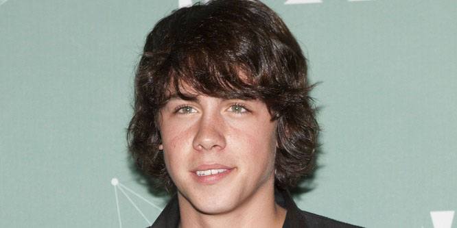 Munro Chambers - Age, Family, Bio | Famous Birthdays