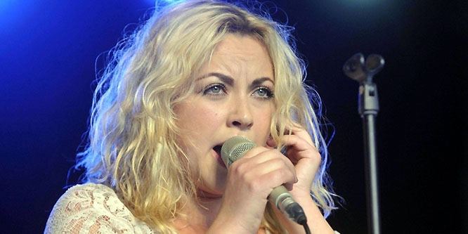 Charlotte Church - Age, Family, Bio | Famous Birthdays
