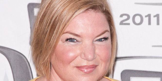 Mindy Cohn - Age, Family, Bio | Famous Birthdays